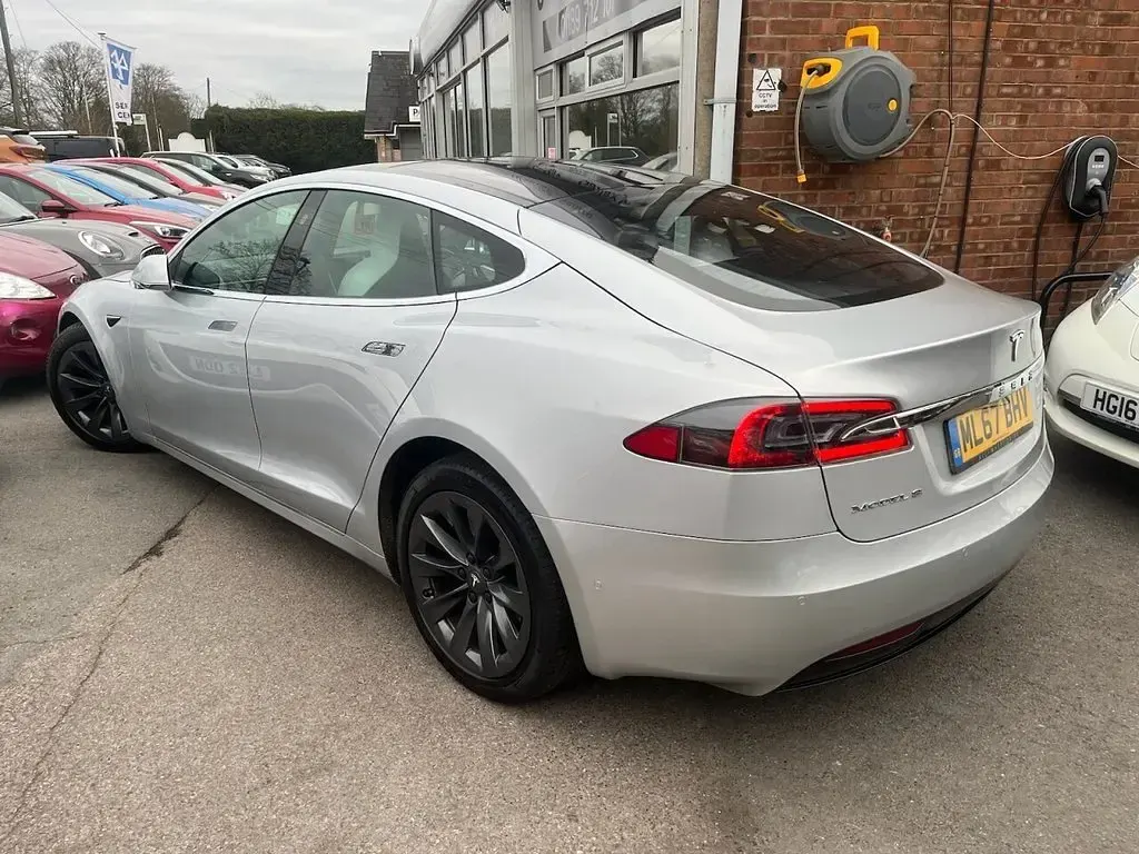 Used Tesla Model S 241 kW (328 HP) 2017 Silver Hatchback