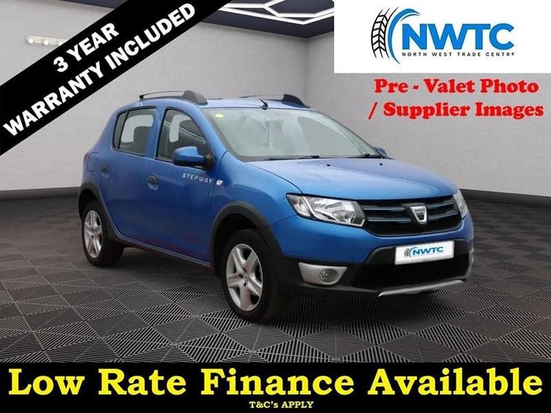 Blue Used 2016 Dacia Sandero Lauréate Hatchback | £6,895 (Fair price) - Image 1/3