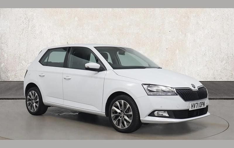 White Used 2021 Skoda Fabia SE Drive Hatchback | £12,075 (Fair price) - Image 1/3