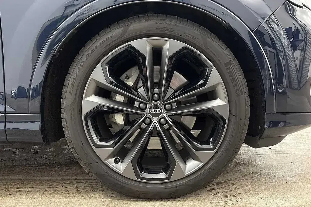 Used Audi Q7 Black Edition 286 HP (210 kW) 2025 Blue SUV