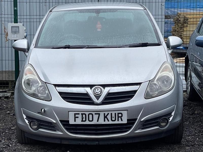 Used Vauxhall Corsa 79 HP (58 kW) 2007 Silver Hatchback