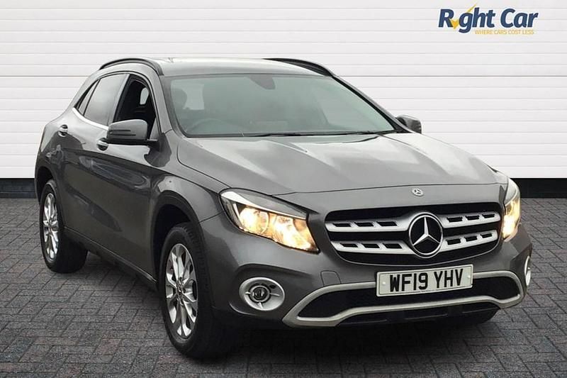 Used Mercedes GLA200 SE 156 HP (114 kW) 2019 Grey SUV