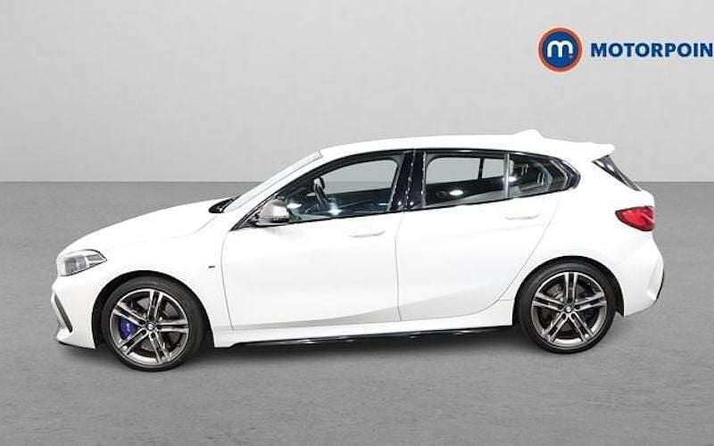 Usado BMW M135 306 HP (225 kW) 2024 Citadino