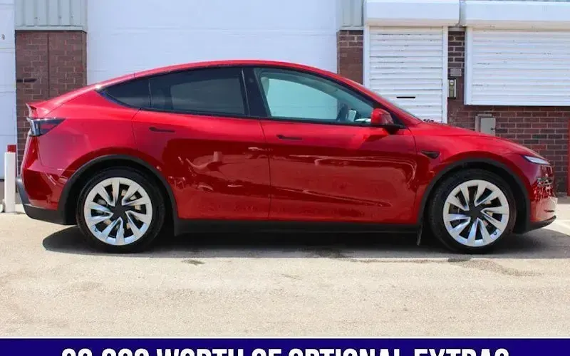 The Shenzhen Siege: Tesla’s Model Y Holds the Line Against the BYD Tide — image 4