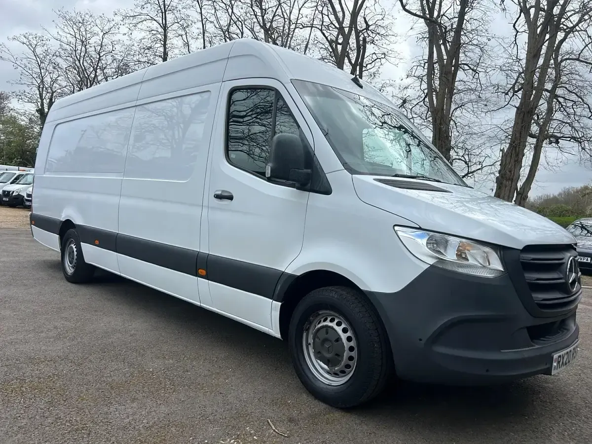 Used Mercedes Sprinter 141 HP (103 kW) 2020 White Van
