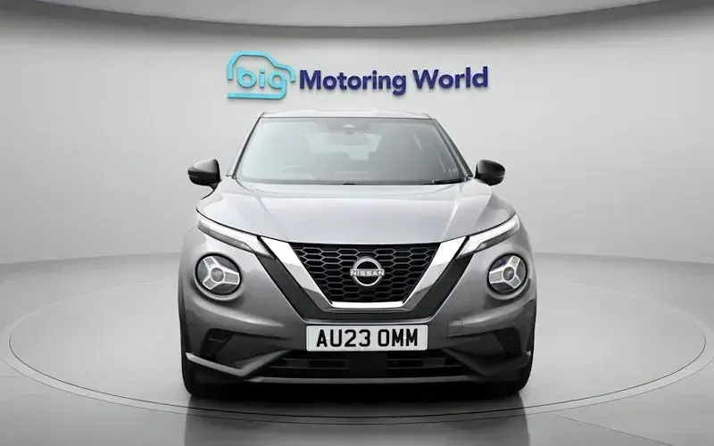 Used Nissan Juke N-Connecta 114 HP (83 kW) 2023 Grey SUV
