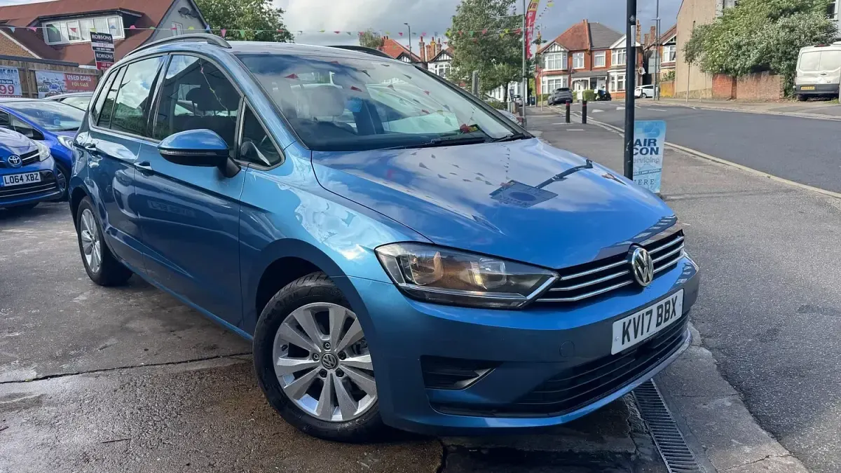 Used VW Golf Sportsvan SE 2017 Blue MPV