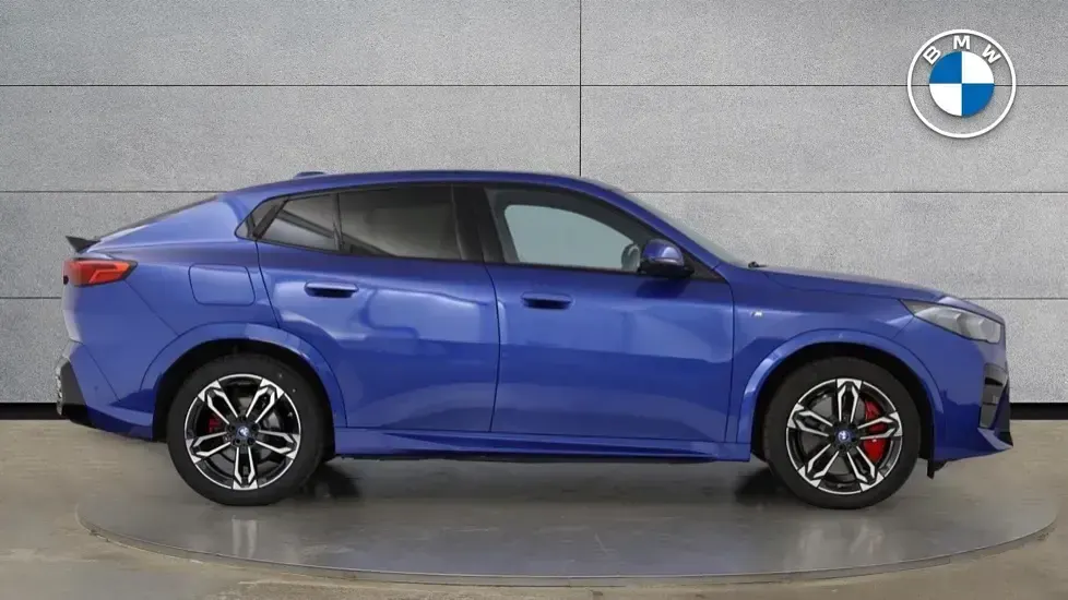 Used BMW iX2 M Sport 147 kW (201 HP) 2025 Blue SUV