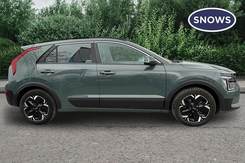 Used Kia e-Niro 150 kW (204 HP) 2023 Green SUV