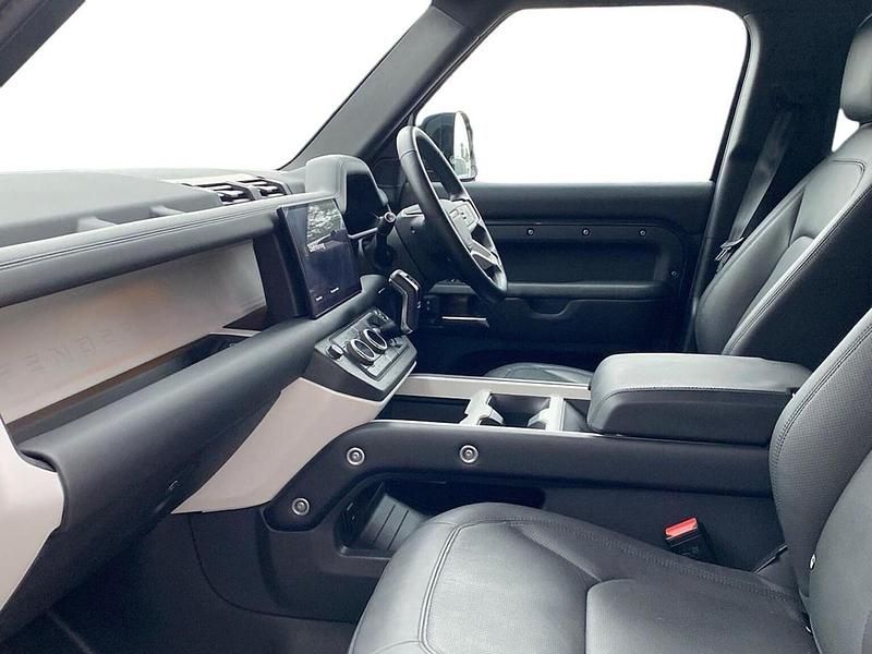Used Land Rover Defender HSE Dynamic 350 HP (257 kW) 2024 Grey SUV