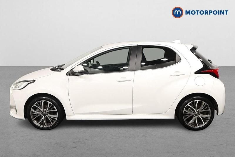 Used Toyota Yaris Hybrid 2023 White Hatchback