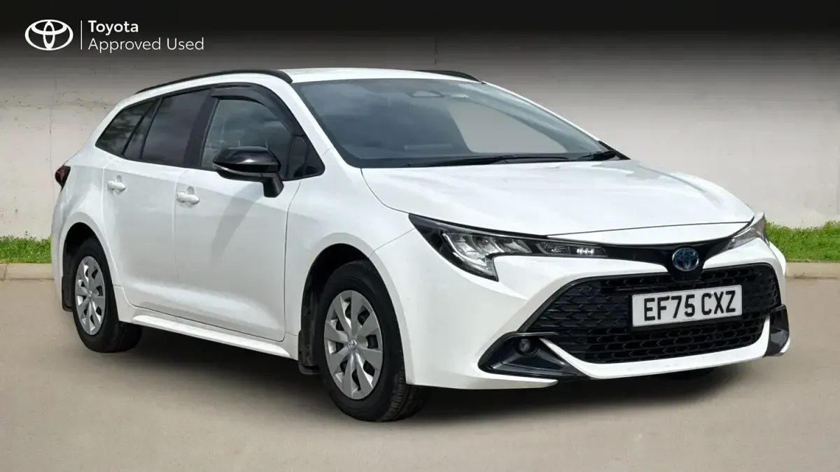 Usado Toyota Corolla 138 HP (101 kW) 2025 Branco