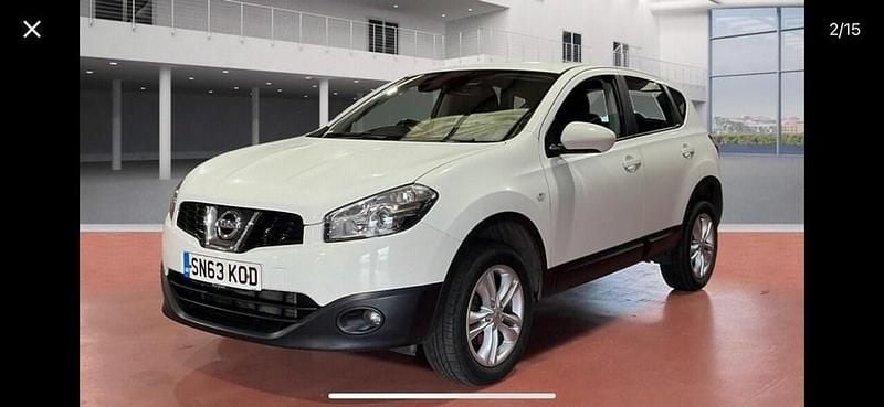 White Used 2013 Nissan Qashqai Acenta SUV | £4,495 (Fair price) - Image 1/4