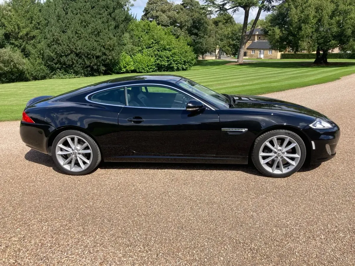 Used Jaguar XK 385 HP (283 kW) 2011 Black Coupe
