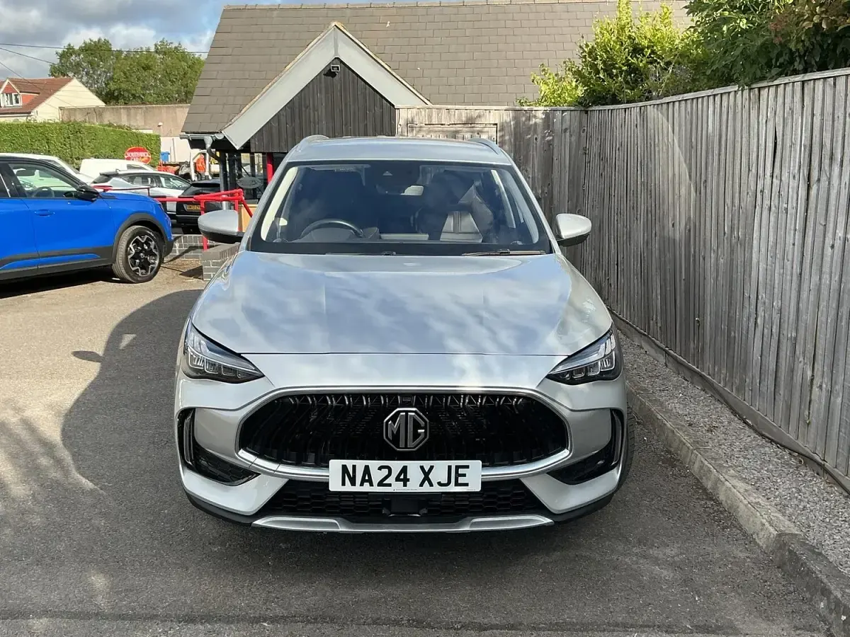 Used MG HS Trophy 162 HP (119 kW) 2024 Silver SUV
