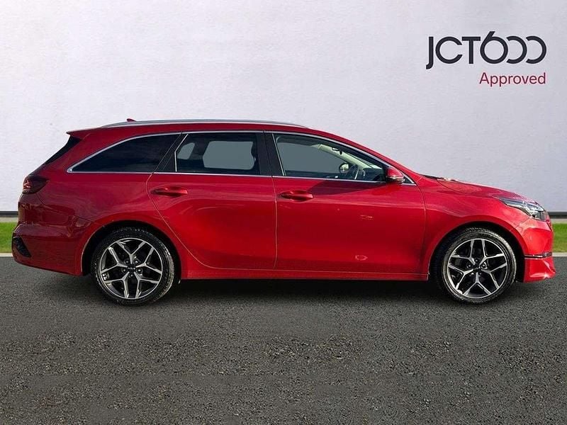 Used Kia Ceed Sportswagon 158 HP (116 kW) 2022 Red Estate