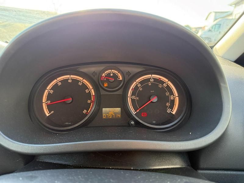 Used Vauxhall Corsa Excite 65 HP (47 kW) 2011 Black Hatchback