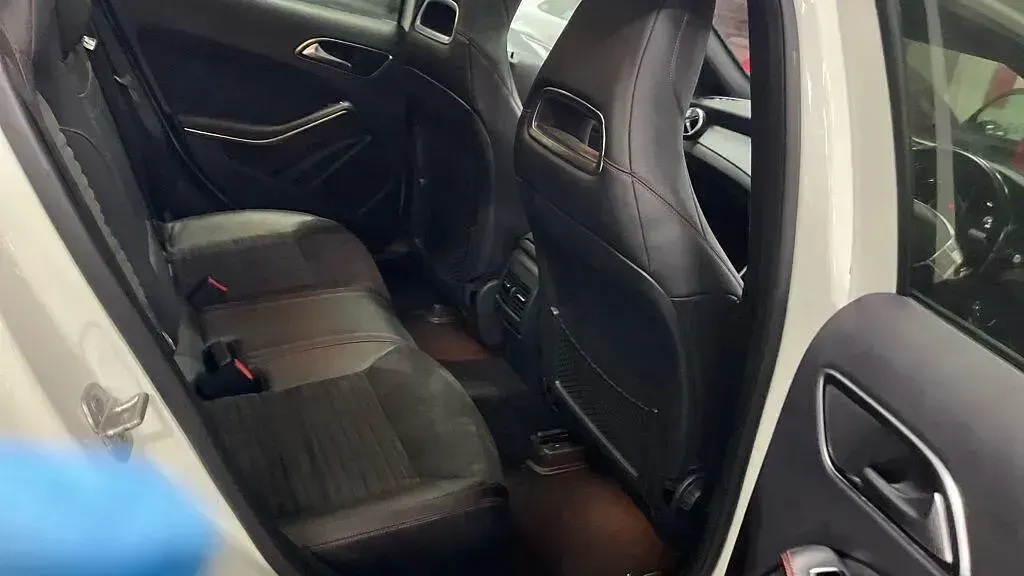 Used Mercedes GLA220 AMG line 2015 White SUV