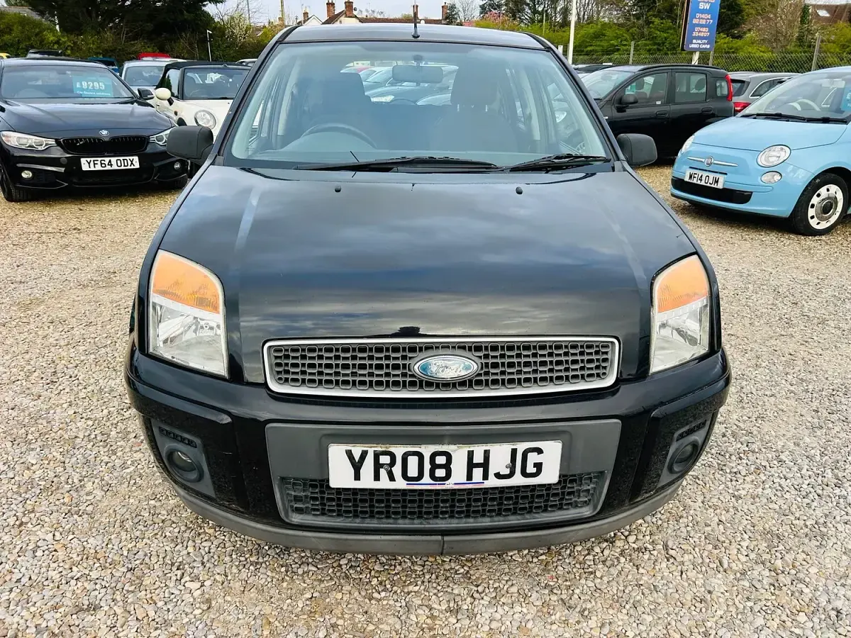 Used Ford Fusion Zetec 101 HP (74 kW) 2008 Black Hatchback