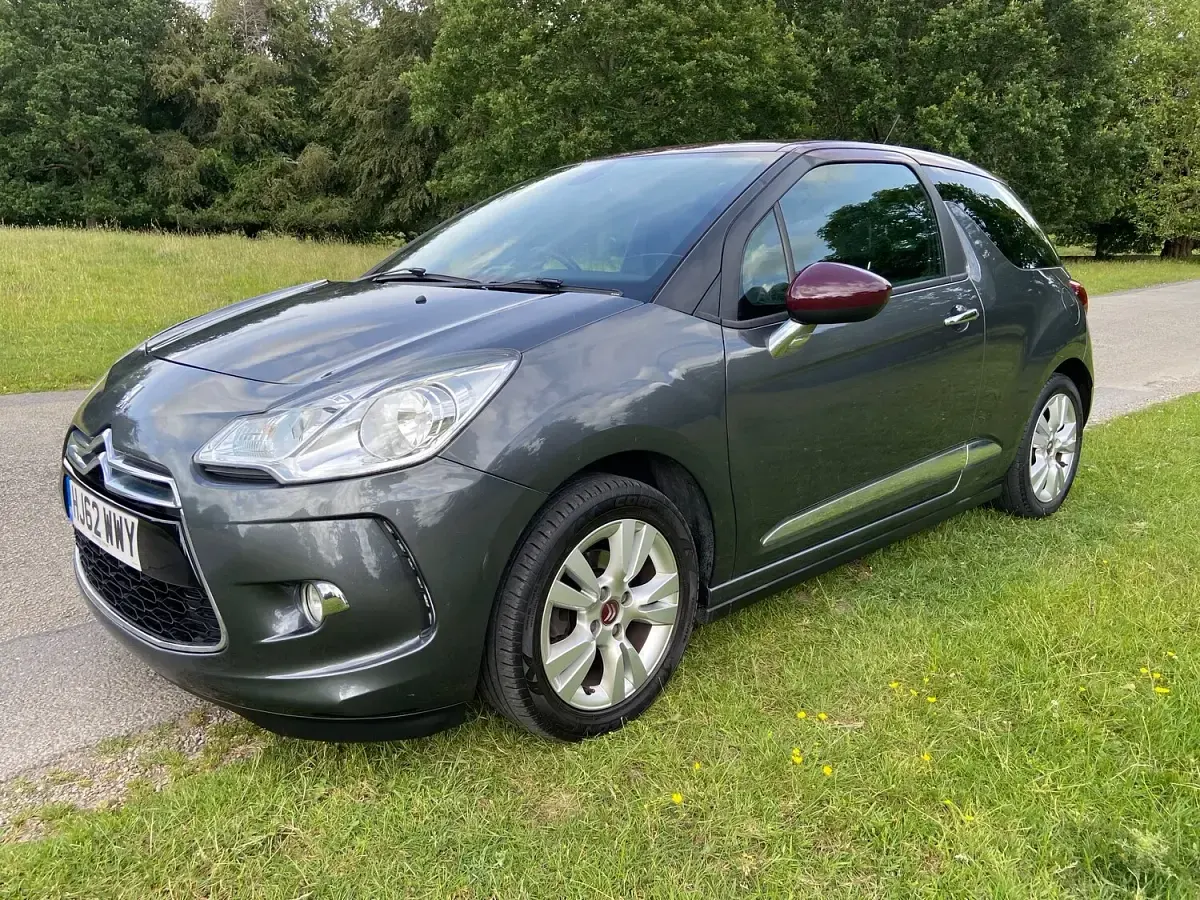 Used Citroën DS3 120 HP (88 kW) 2012 Grey Hatchback