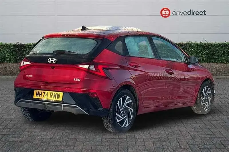 Usado Hyundai i20 Advanced 100 CV (73 kW) 2025 Rojo Utilitario
