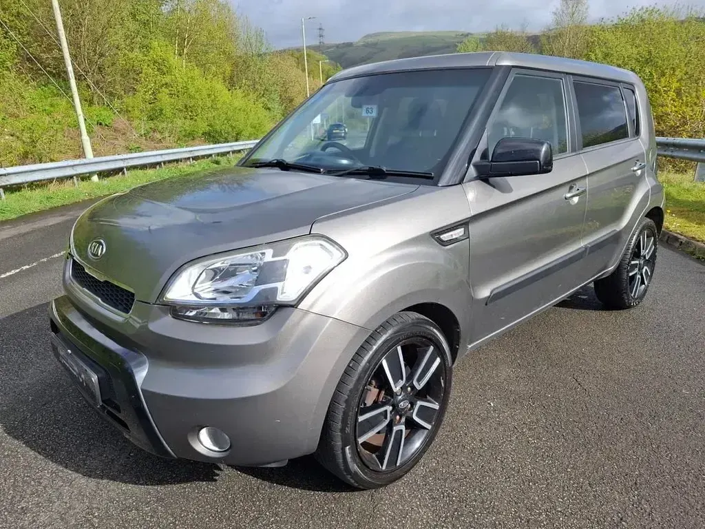 Used Kia Soul 126 HP (92 kW) 2011 Silver SUV