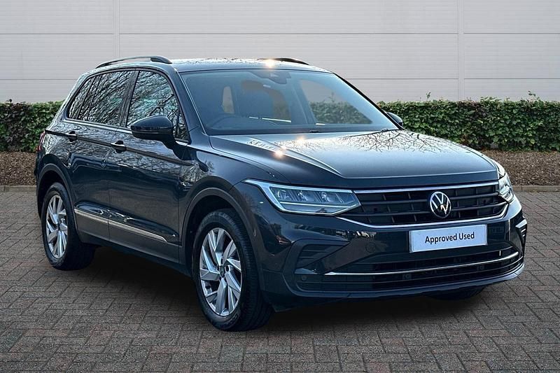 Used VW Tiguan Life 130 HP (95 kW) 2022 Grey SUV