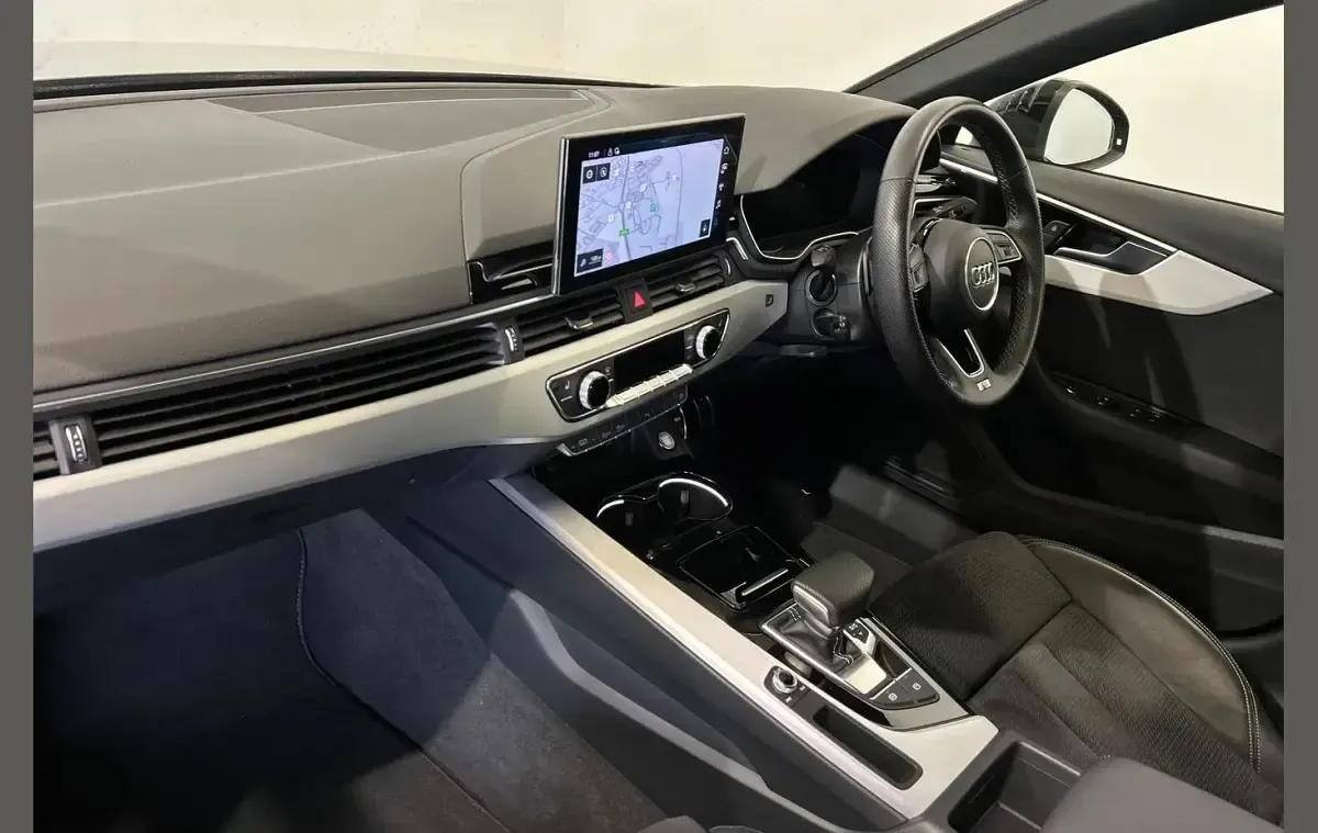 Used Audi A4 S-Line 147 HP (108 kW) 2022 Black Sedan