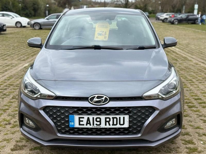 Used Hyundai i20 Edition 84 HP (61 kW) 2019 Grey Hatchback