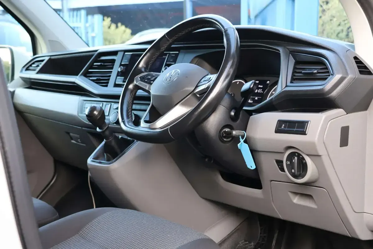Begagnad VW Transporter Startline 150 HK (110 kW) 2023 Vit Van