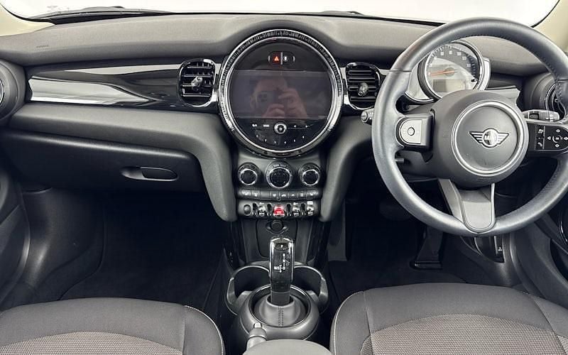 Used Mini Cooper Classic 136 HP (100 kW) 2022 Black Hatchback