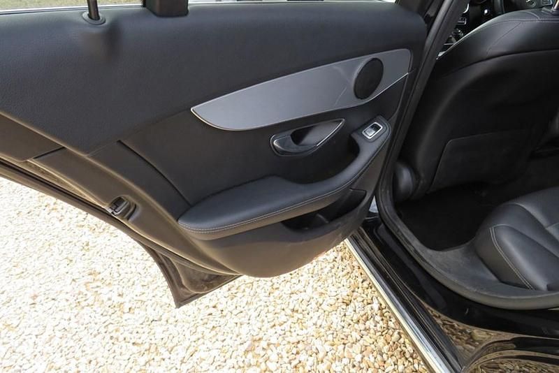 Begagnad Mercedes C350e 2016 Svart Kombi