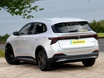 New MG MG5 EV SE 169 kW (231 HP) 2026 Silver Estate