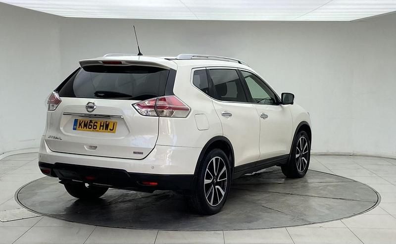 Used Nissan X-Trail N-Vision 130 HP (95 kW) 2016 White SUV