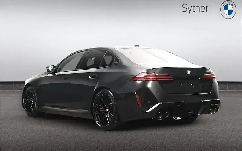 New BMW M5 727 HP (534 kW) 2026 Sedan