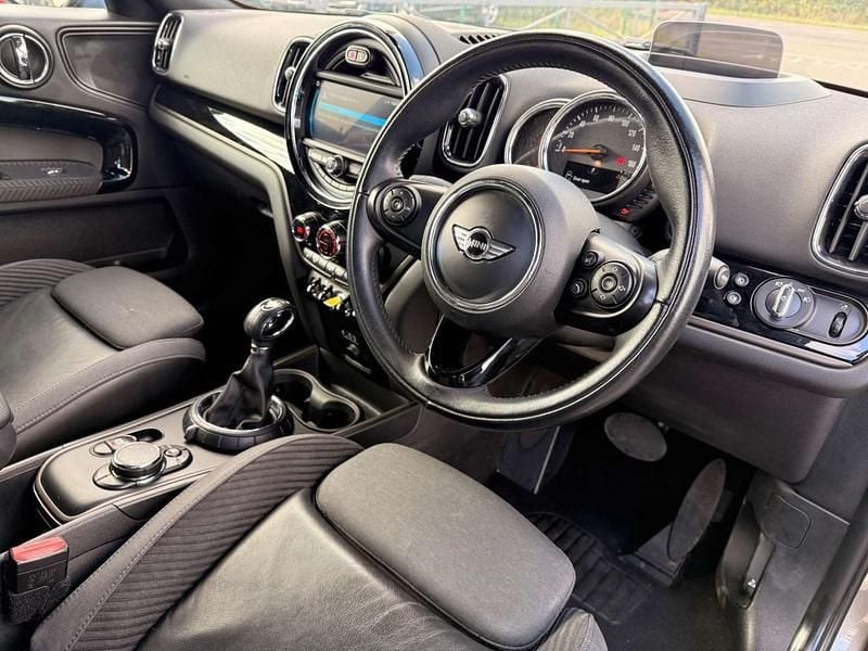 Used Mini Cooper Countryman 224 HP (164 kW) 2017 Silver SUV