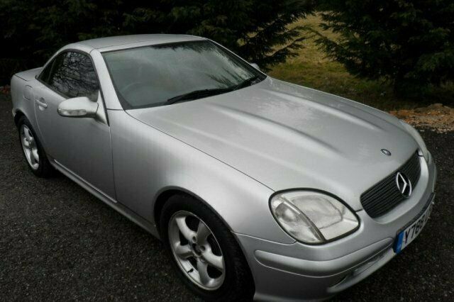 Used 2001 Mercedes SLK320 Cabriolet | £3,500 - Image 1/3