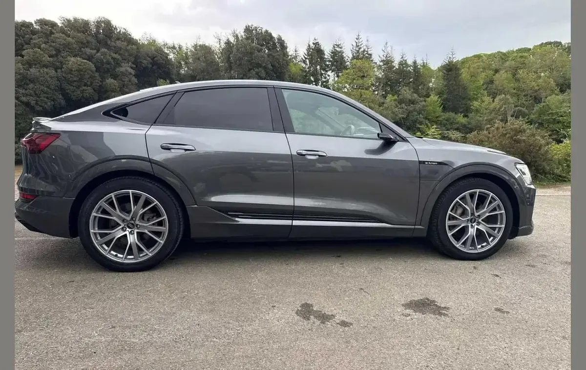 Used Audi e-tron Comfort 300 kW (408 HP) 2020 Grey SUV
