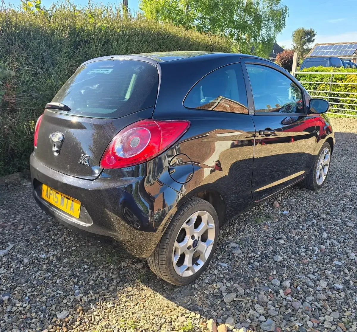 Used Ford Ka Zetec 69 HP (50 kW) 2015 Black Hatchback