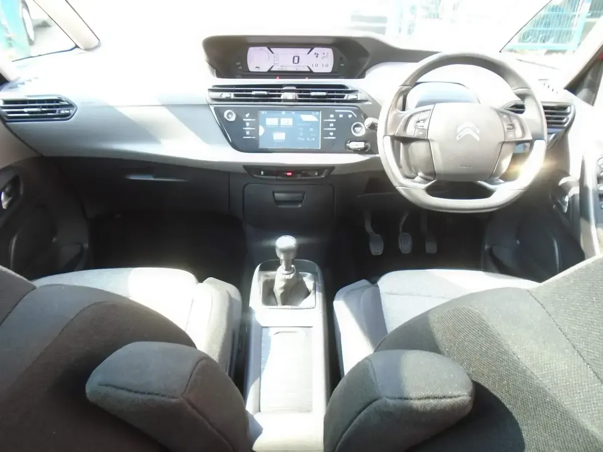Used Citroën C4 Picasso SELECTION 2015 Red MPV
