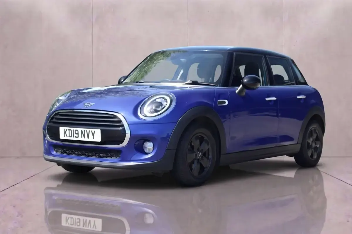 Used Mini Cooper Classic 2019 Blue Hatchback