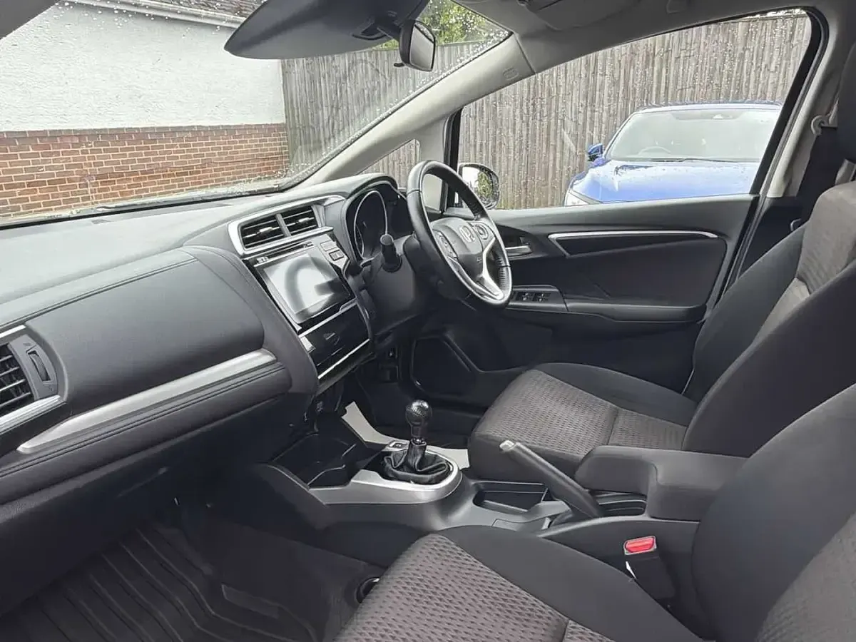 Begagnad Honda Jazz EX 102 HK (75 kW) 2020 Vit Halvkombi