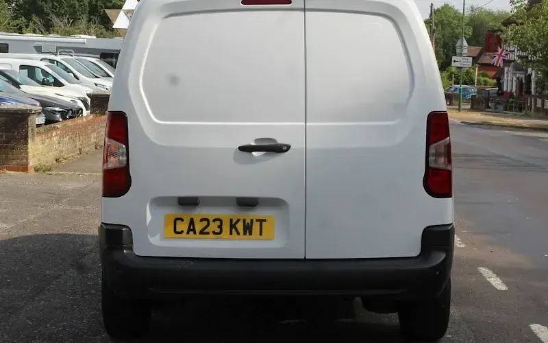 Used Peugeot Partner Premium 131 HP (96 kW) 2023 White MPV