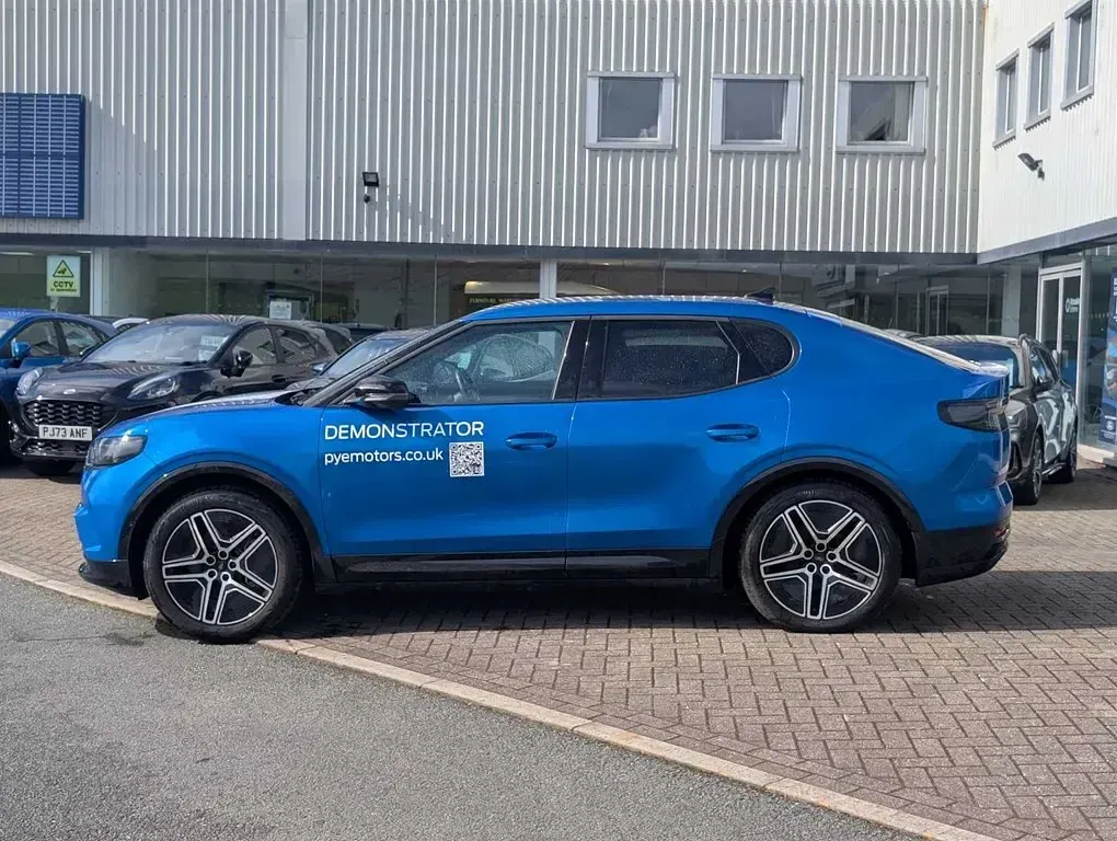 Used Ford Capri Premium 210 kW (286 HP) 2024 Blue SUV