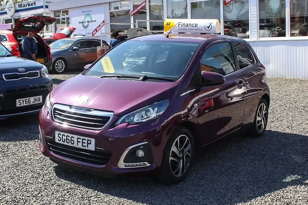 Second-hand Peugeot 108 Allure 82 CP (60 kW) 2016 Mov Hatchback