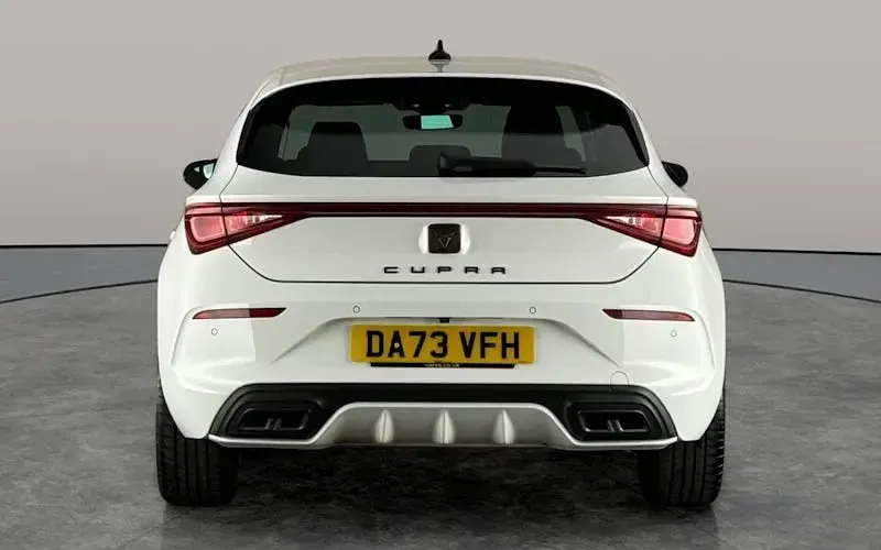 Used Cupra Leon 150 HP (110 kW) 2023 White Hatchback