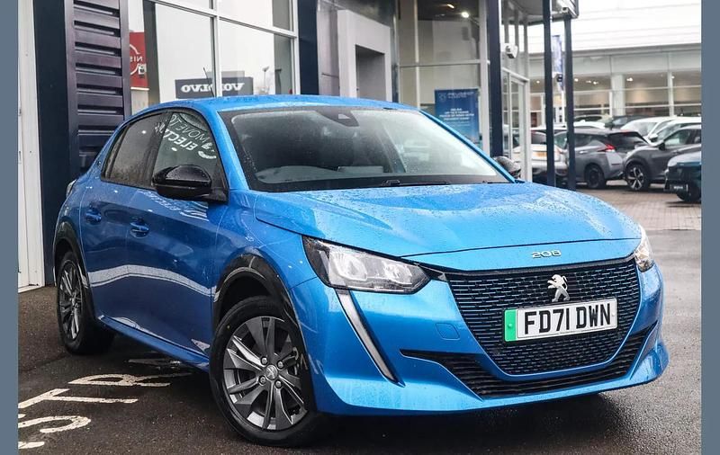 Used Peugeot e-208 Allure Premium 100 kW (136 HP) 2022 Blue Hatchback