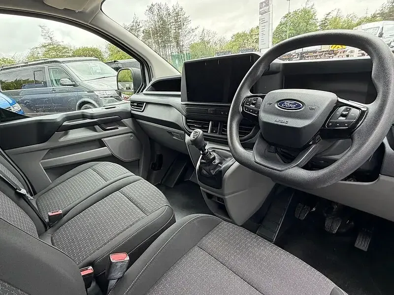 Used Ford Transit Custom 110 HP (80 kW) 2023 Frozen white (solid colour)