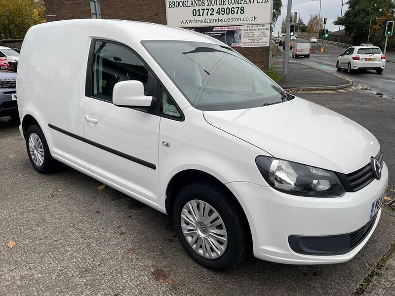 White Used 2015 VW Caddy Trendline MPV | £7,495 (Fair price) - Image 1/4