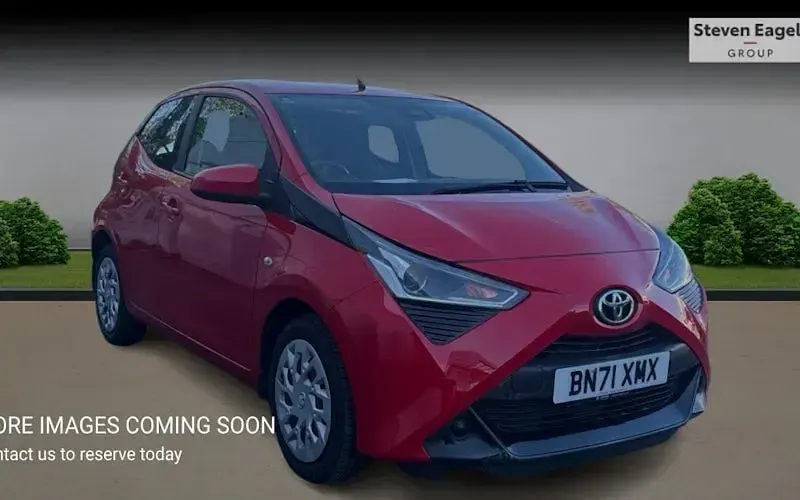 Usado Toyota Aygo X-play 72 HP (52 kW) 2021 Citadino